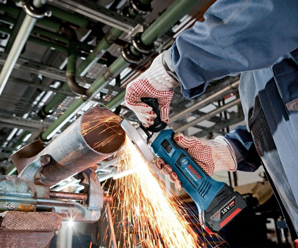 Аккумуляторная болгарка BOSCH GWS 18-125 V-LI