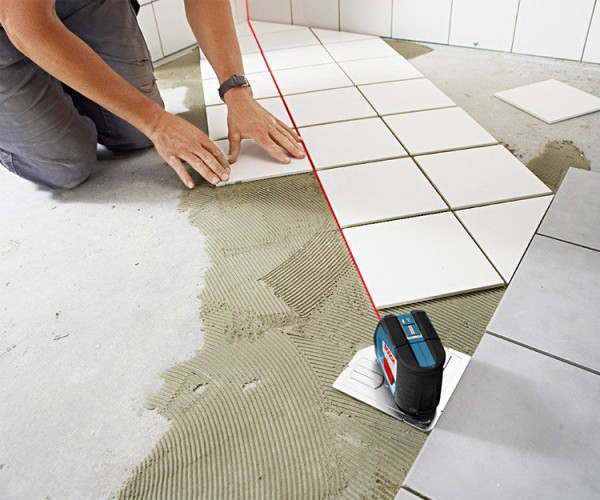 Линейный нивелир BOSCH GLL 2-50 + BT 150