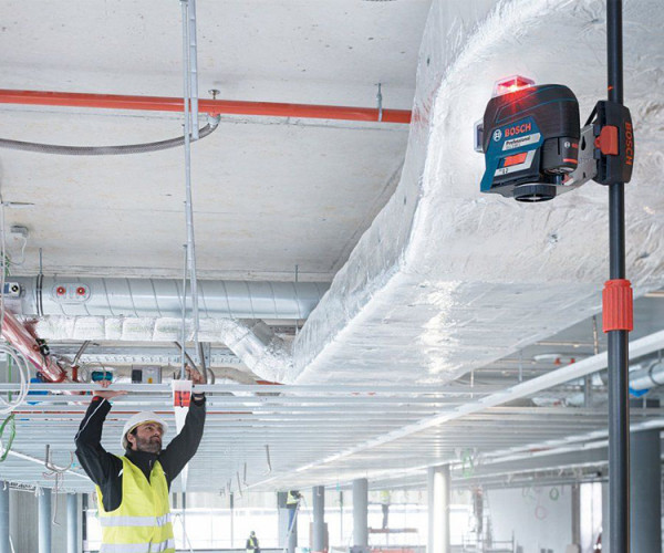 Линейный нивелир BOSCH GLL 3-80 C + BT 150