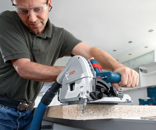 Погружная дисковая пила BOSCH GKT 55 GCE