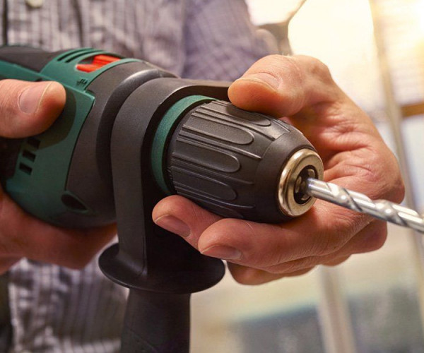 Ударная дрель BOSCH UniversalImpact 800