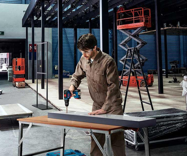 Аккумуляторная дрель-шуруповерт BOSCH GSR 18V-50 Solo