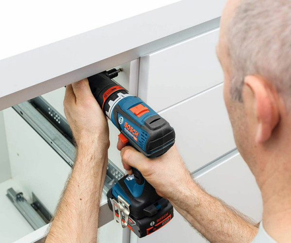 Аккумуляторная дрель-шуруповерт BOSCH GSR 18V-60 C