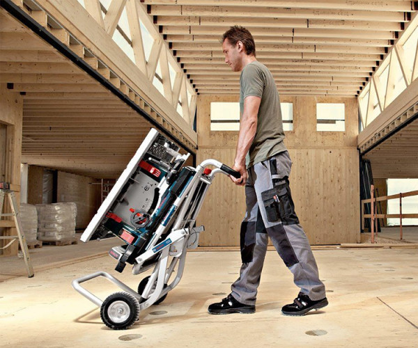 Настольная пила BOSCH GTS 10 XC