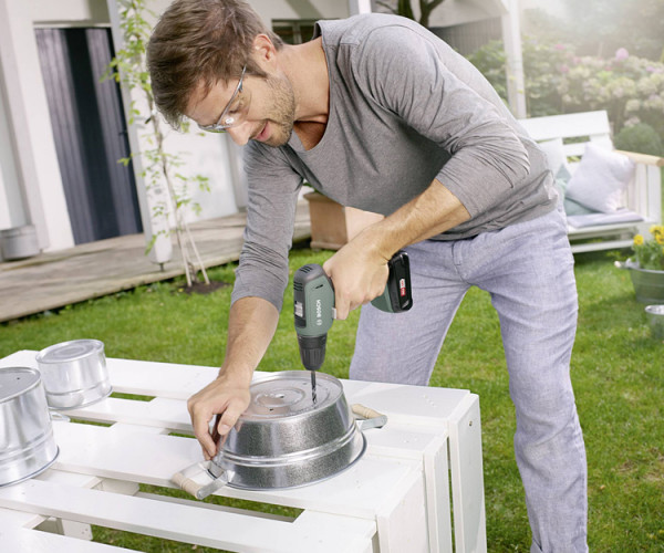 Аккумуляторная дрель-шуруповерт BOSCH UniversalDrill18 (2 ак.) Кейс