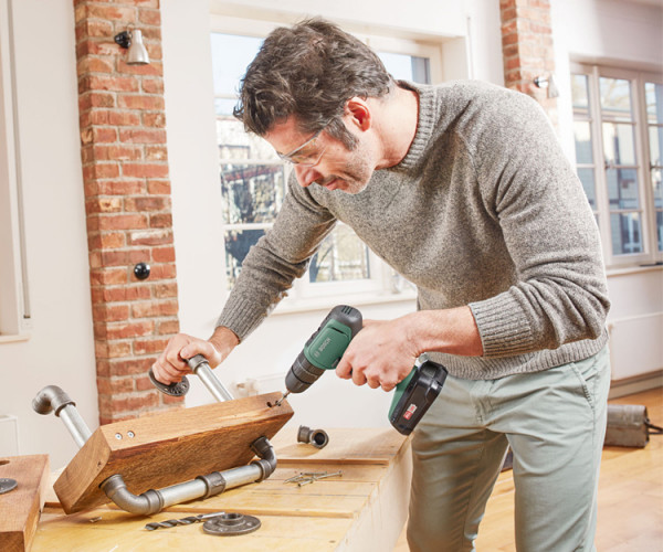 Аккумуляторная дрель-шуруповерт Bosch UniversalImpact 18