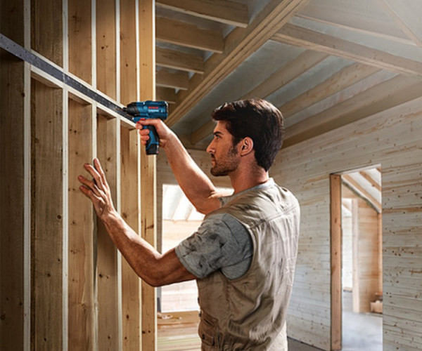 Аккумуляторный шуруповерт BOSCH GDR 120-LI