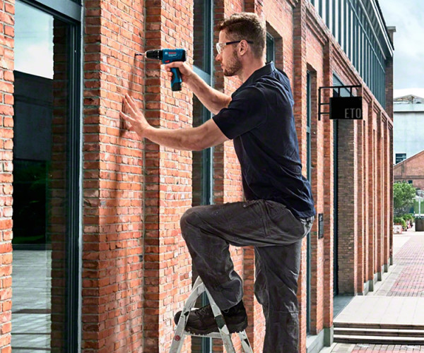 Аккумуляторный шуруповерт BOSCH GSB 120-LI (2.0 Ah)