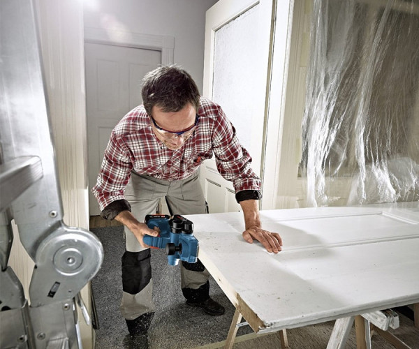 Аккумуляторный рубанок BOSCH GHO 18 V-LI Solo