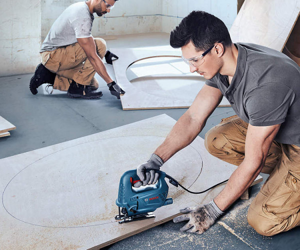 Лобзик BOSCH GST 700