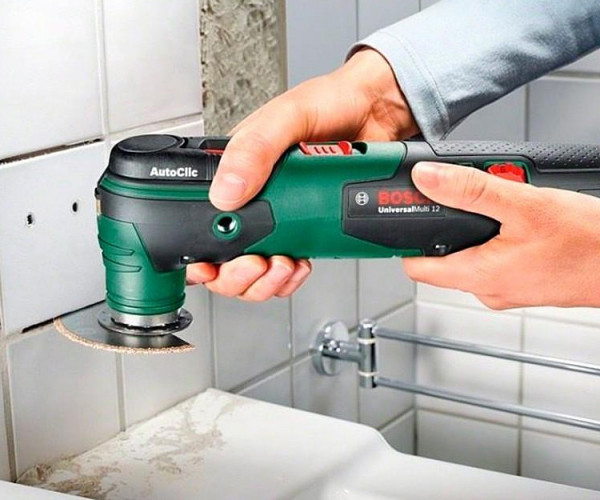 Аккумуляторный мультитул BOSCH UniversalMulti 12