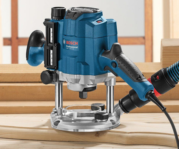 Фрезер BOSCH GOF 1250 CE