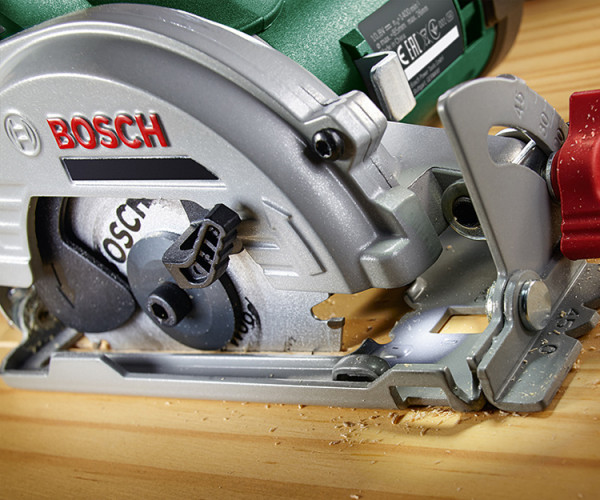 Аккумуляторная дисковая пила BOSCH UniversalCirc 12